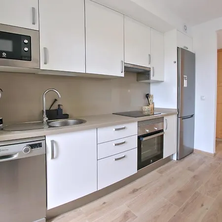 Апартаменты 2bd Spacious & Stylish With Heated Pool