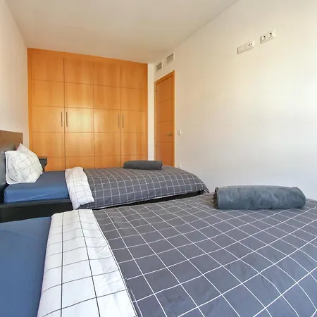 2bd Spacious & Stylish With Heated Pool Апартаменты *
