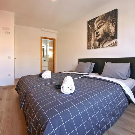 Апартаменты 2bd Spacious & Stylish With Heated Pool *