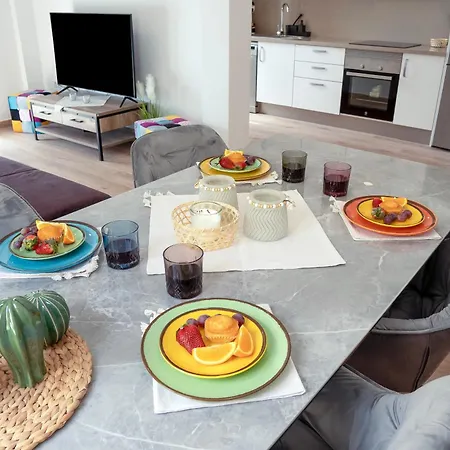 Апартаменты 2bd Spacious & Stylish With Heated Pool