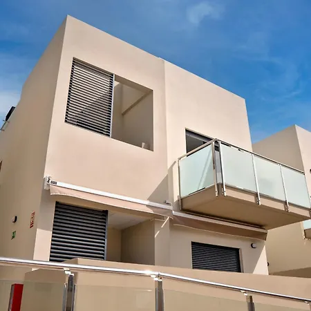 2bd Spacious & Stylish With Heated Pool * Las Rosas