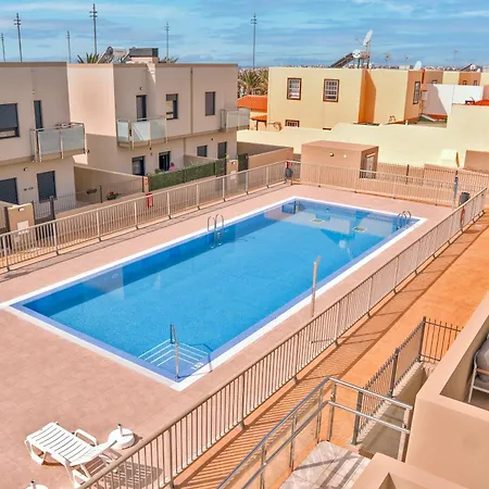 2bd Spacious & Stylish With Heated Pool Апартаменты *